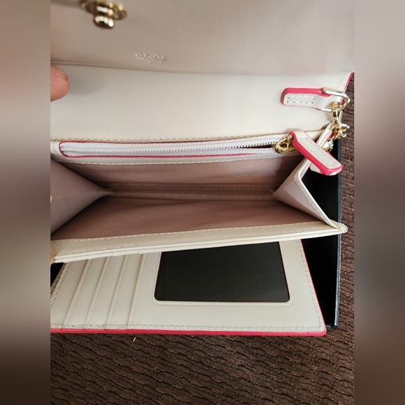 MCM Mina Heart Charm Medium Three-Fold Wallet - Picture 8 of 10